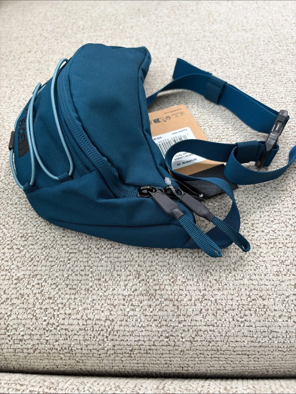 NWT The North Face Teal Belt Bag with Front Bungee